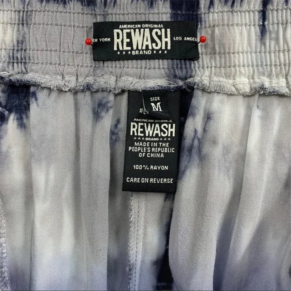 Loose Fit Tie Dye Shorts - Picture 5 of 8